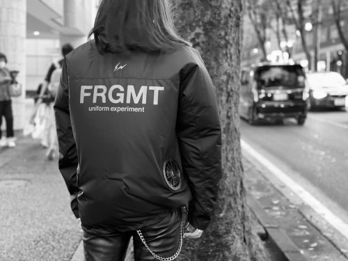 ストリートブランドのuniform experiment × FRAGMENT DESIGN