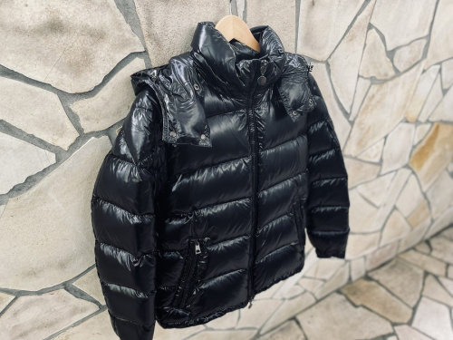 MONCLERのモンクレール