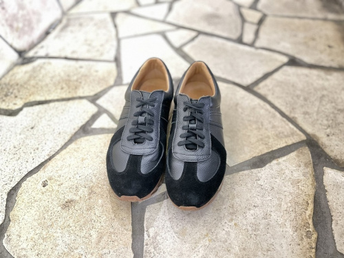 TOMO & COのトモアンドシーオー