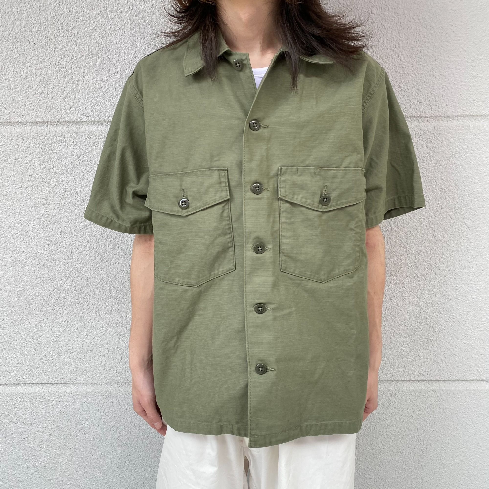 Needlesベージュ 半袖シャツ L 蝶刺繍　タグ外し跡あり Needlesベージュ 半袖シャツ L 蝶刺繍 タグ外し跡あり メンズ