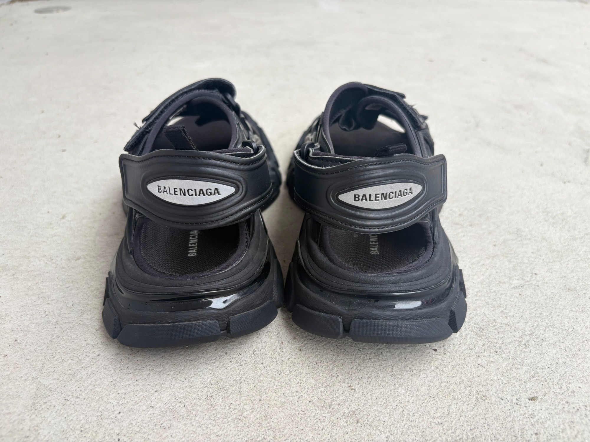 BALENCIAGA/バレンシアガ】より、トラックサンダルを買取入荷