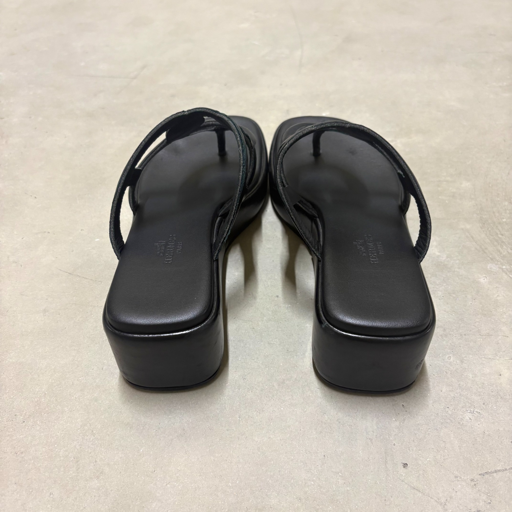 HERMES/エルメス】より、トングサンダルを買取入荷致しました！【店頭