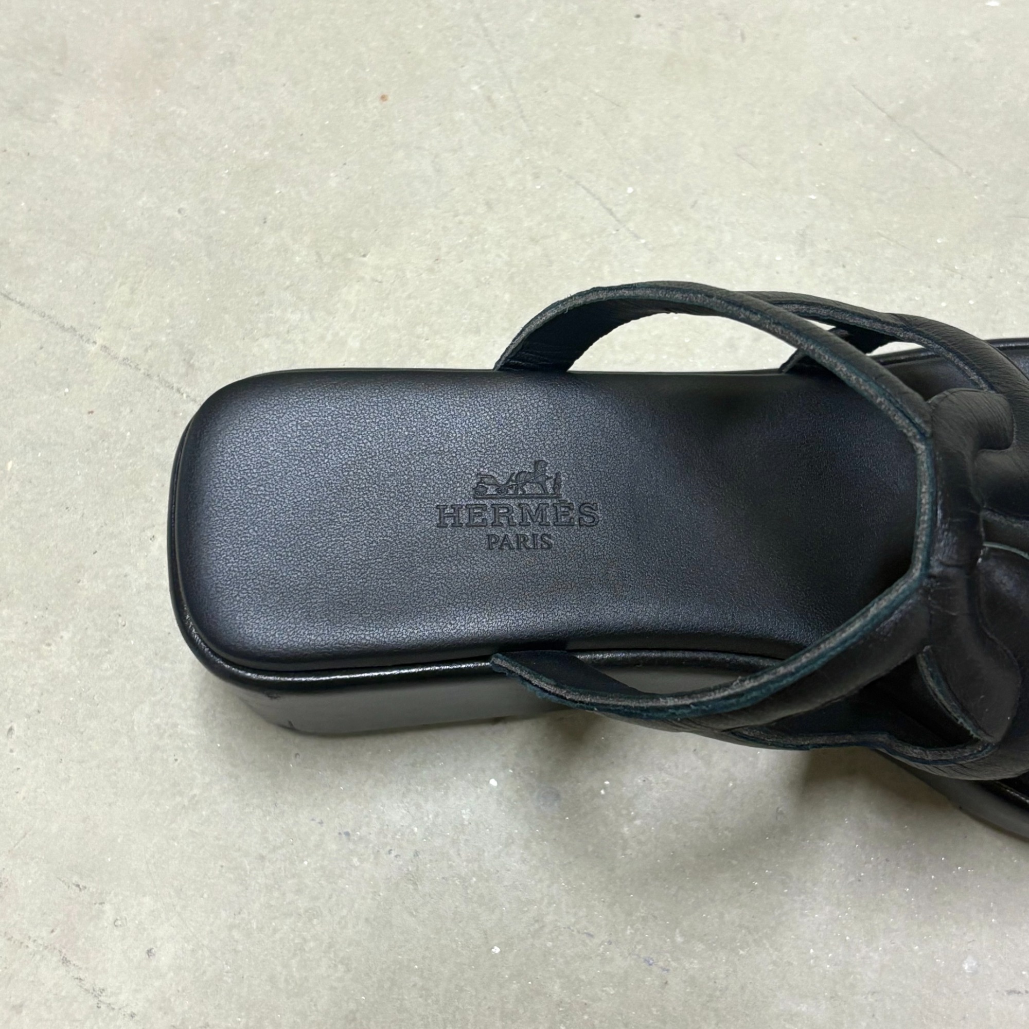 HERMES/エルメス】より、トングサンダルを買取入荷致しました！【店頭