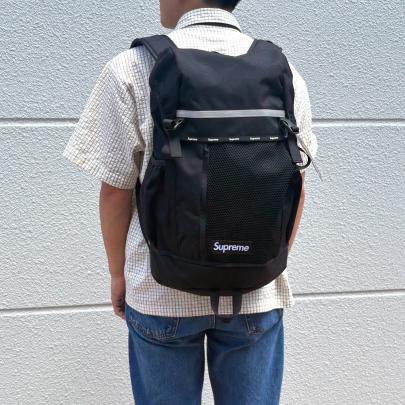 「ストリートブランドのSUPREME 」