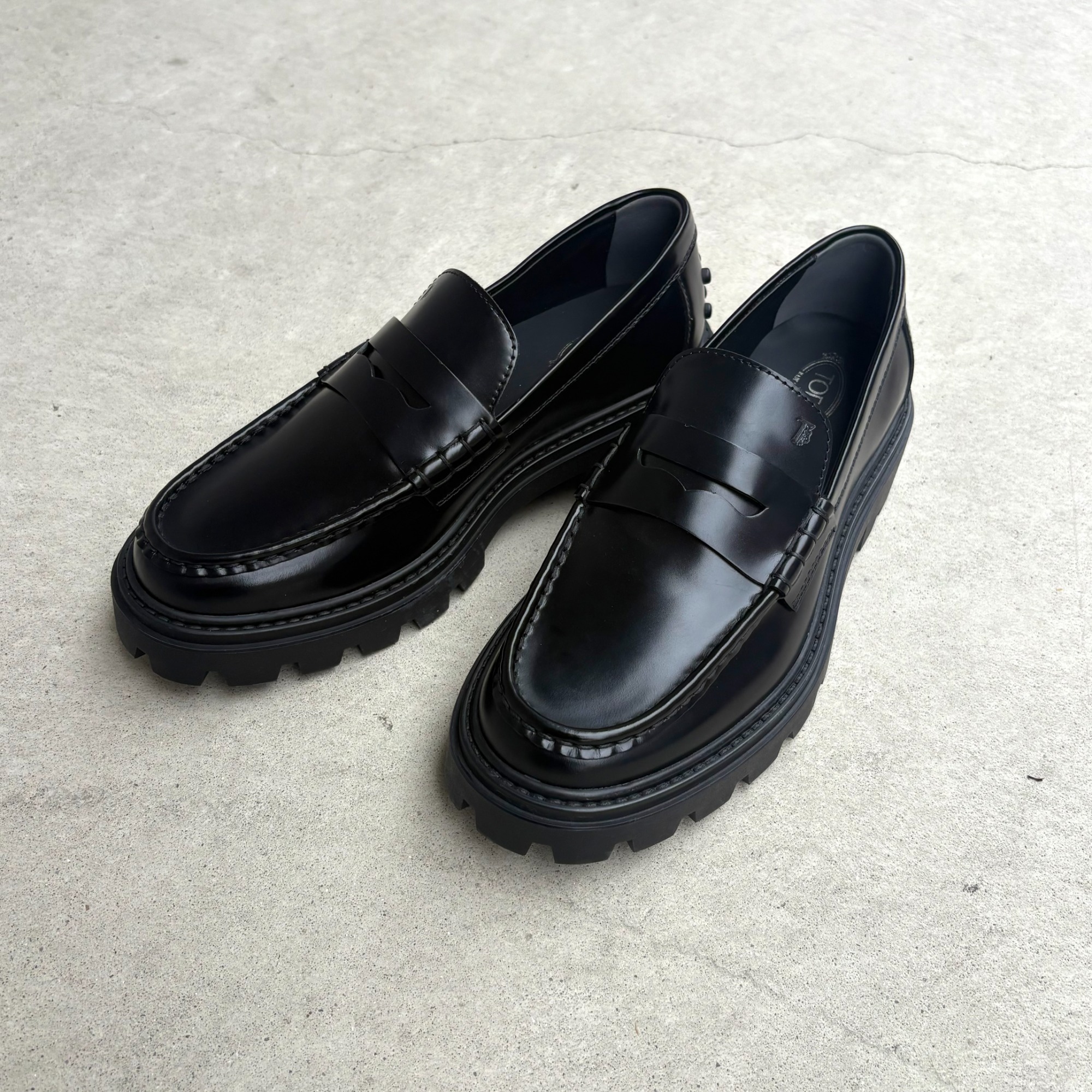 TOD'S /トッズ】より、レザーローファーを買取入荷致しました