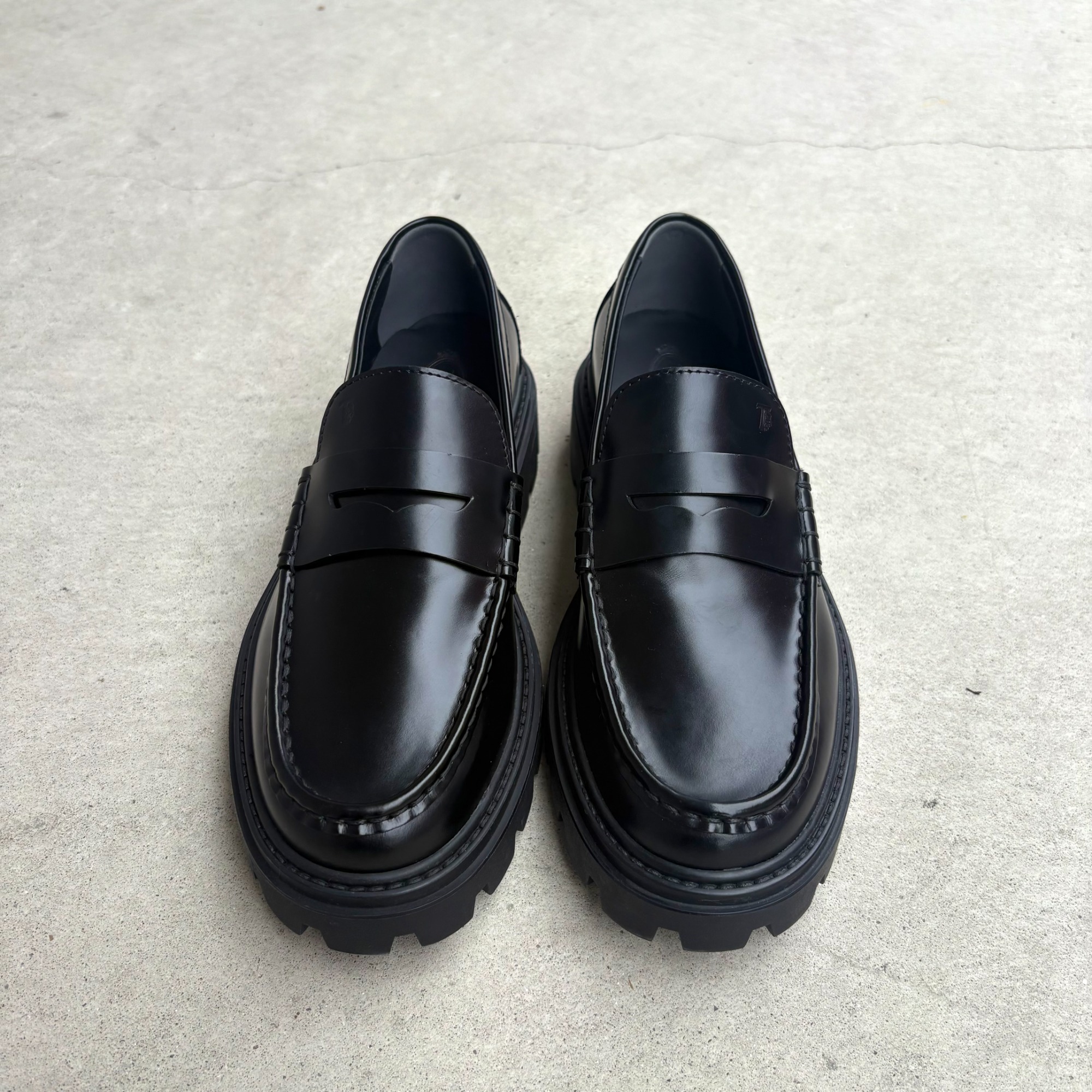 TOD'S /トッズ】より、レザーローファーを買取入荷致しました