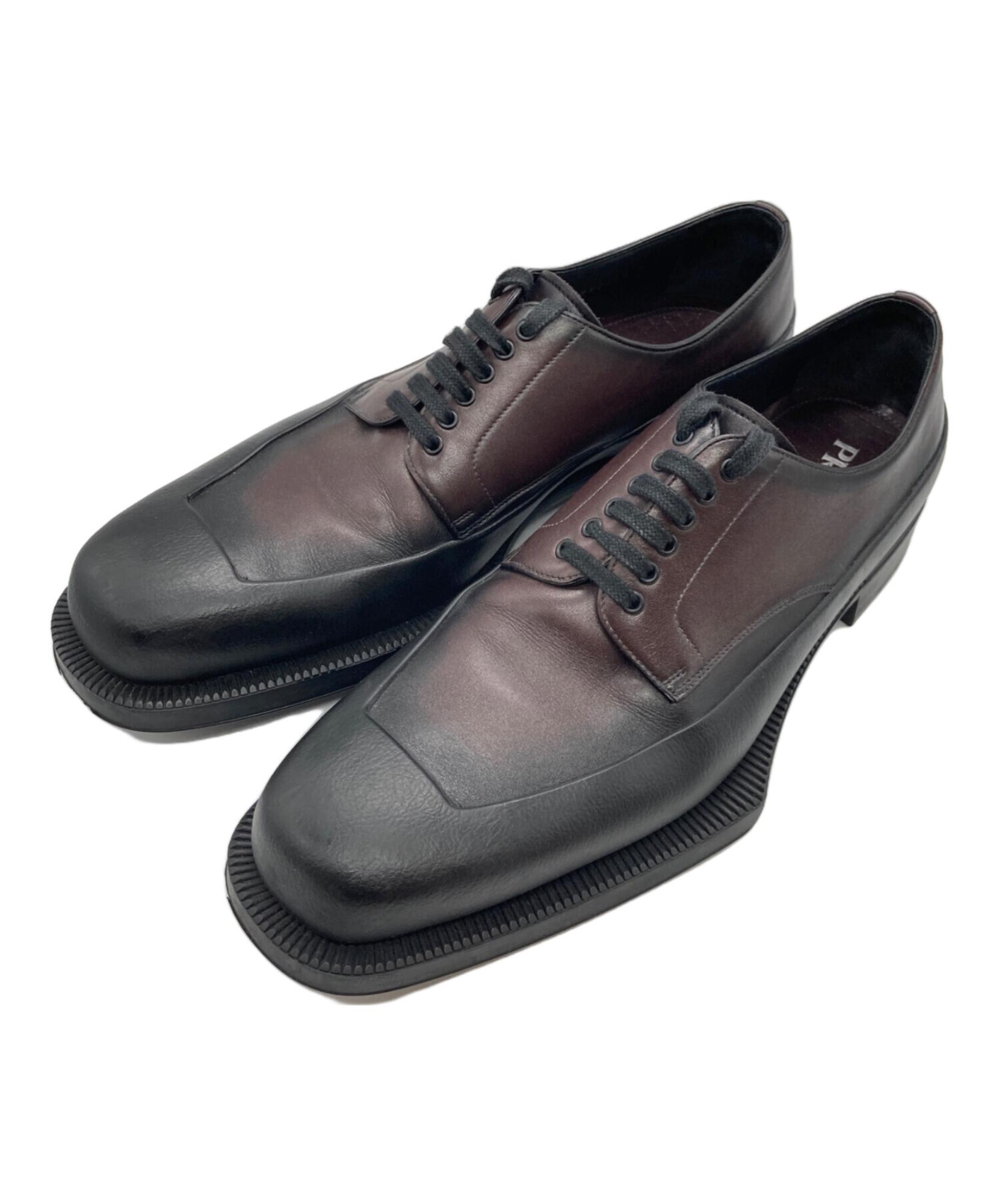 PRADA / プラダ】より、''ブラッシュドレザー ダービーシューズ''を