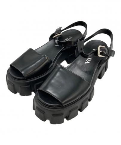 「ラグジュアリーブランドのPRADA 」