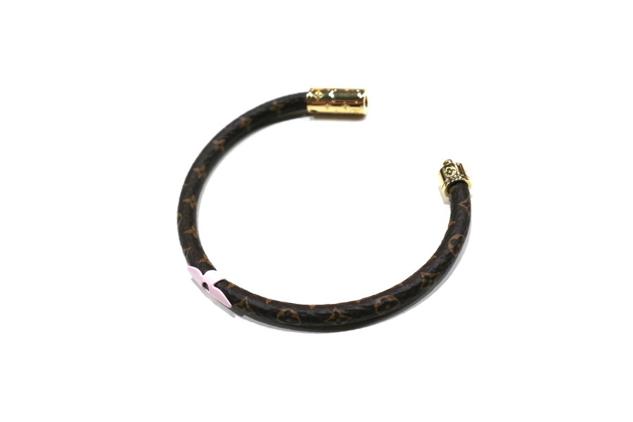 【コーデのアクセントに♪】ルイヴィトン ブレスレット コーデのアクセントに♪】ルイヴィトン ブレスレット 2連
