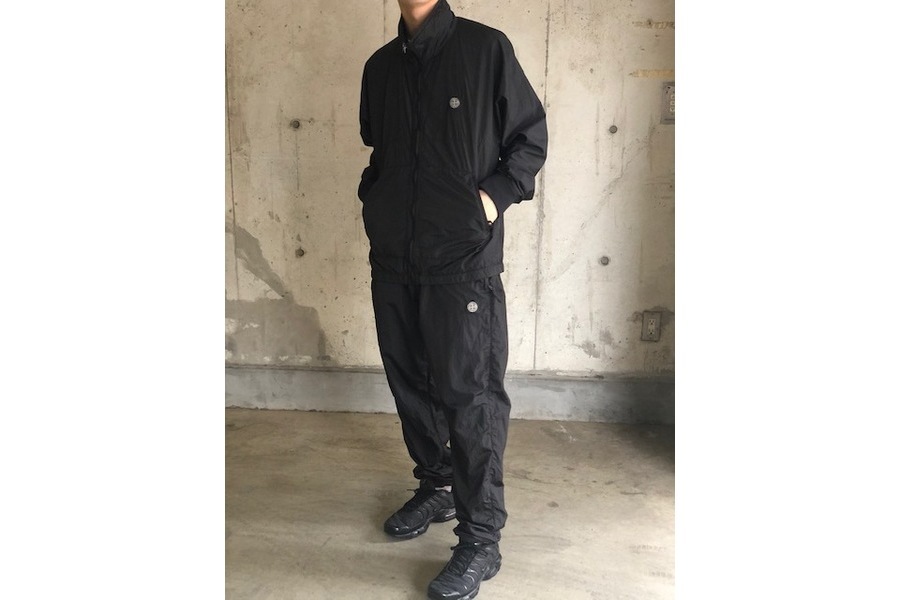 インポートブランド【STONE ISLAND /ストーンアイランド】から