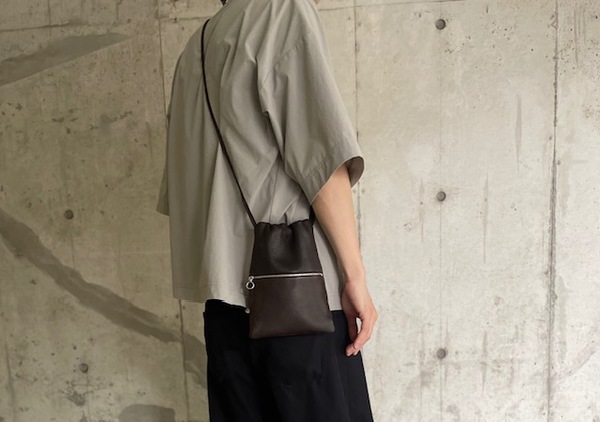 Aeta ショルダーバッグ