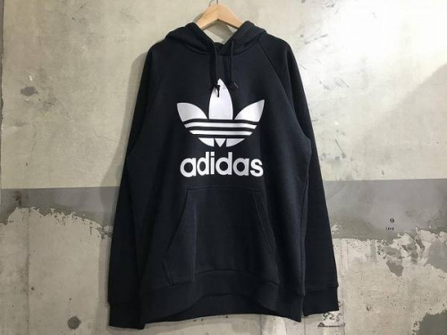 adidasのTOMMY