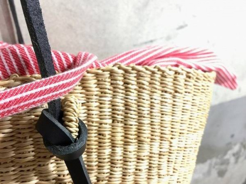 スタッフ募集のムーニュ