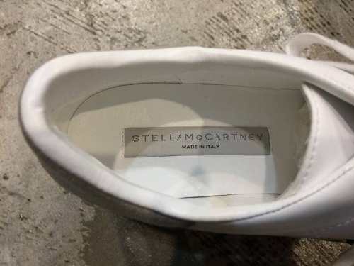 ステラマッカートニーのスニーカー