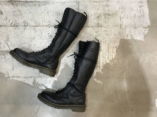 スタッフ募集のドクターマーチン