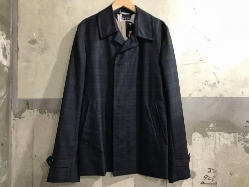 コムデギャルソンシャツのコムデギャルソン