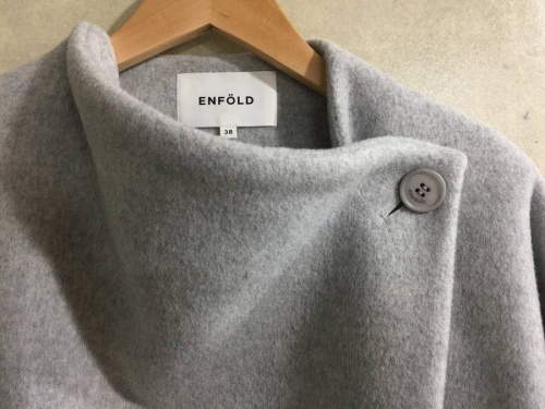 買取入荷のキャリアファッション