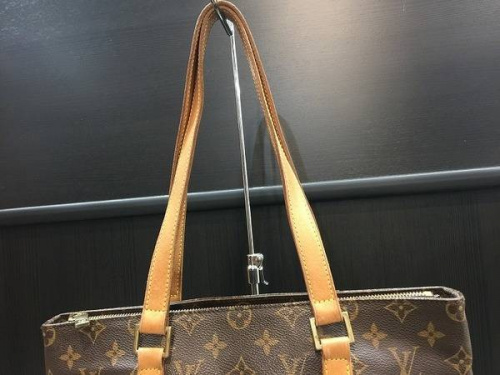 LOUIS VUITTON(ルイ・ヴィトン)のHERMES(エルメス)