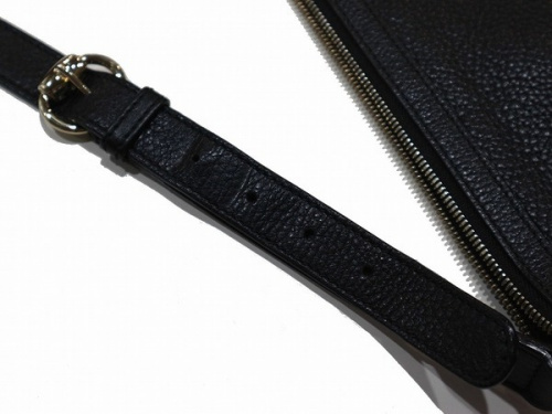 LOUIS VUITTON(ルイヴィトン)のPRADA(プラダ)