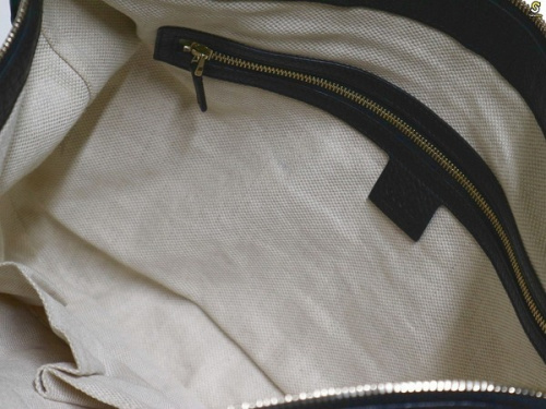 PRADA(プラダ)