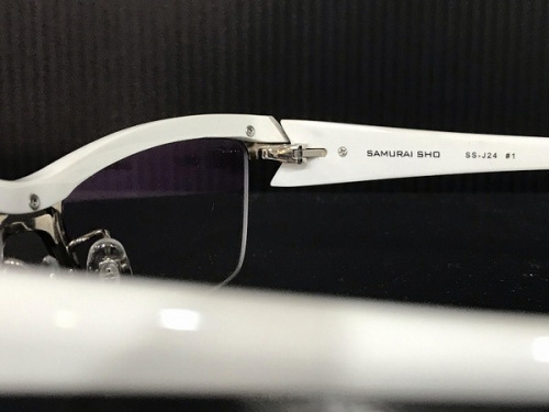 サングラスの哀川翔