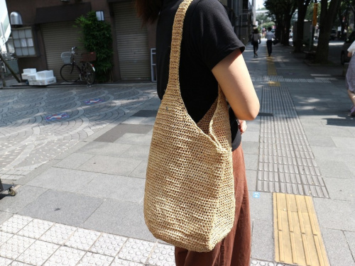 ナチュラルブランドのHELEN KAMINSKI