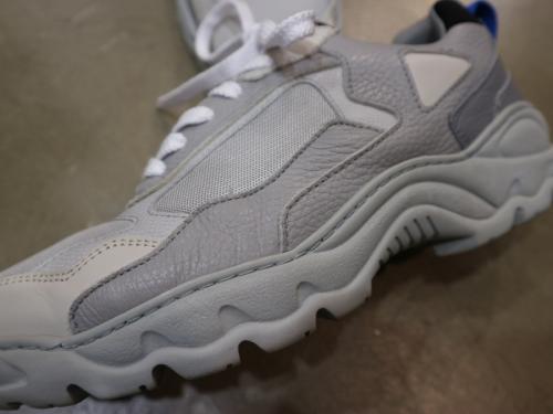 フィリングピースのシューズ