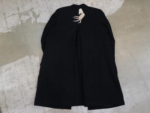 アンダーカバーのチェスターコート