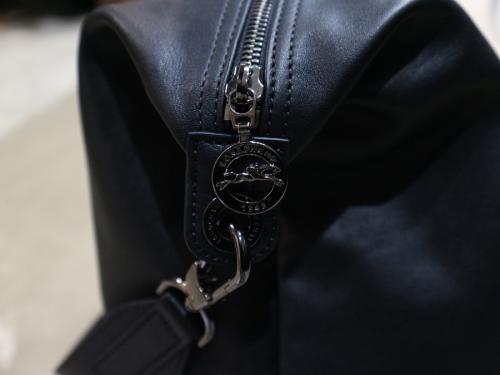 ハンドバッグのパリジス