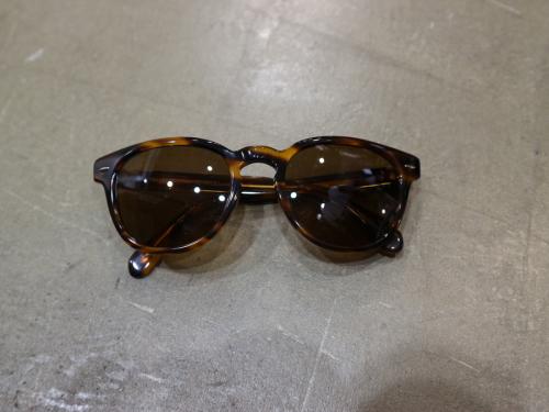 アクセサリー・小物のサングラス