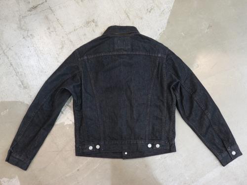 サイのデニムトラッカージャケット