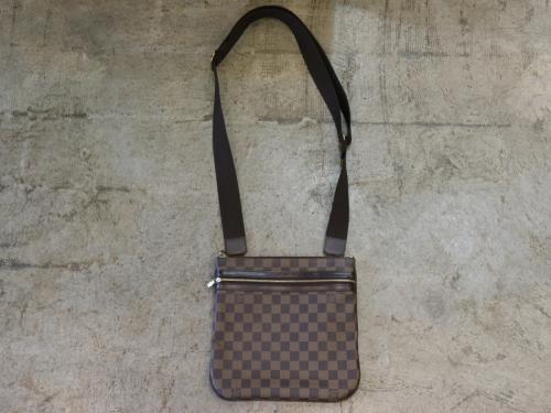 ルイ ヴィトン　のショルダーバッグ　ダミエ