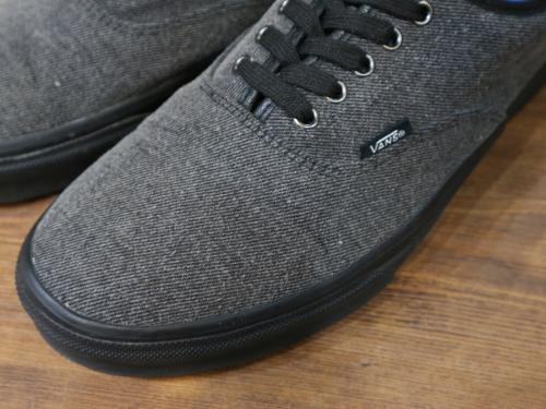 ヴァイナルアーカイブのスニーカー