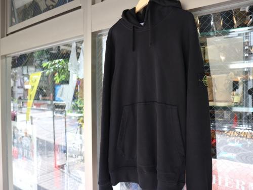 STONE ISLANDのストーンアイランド