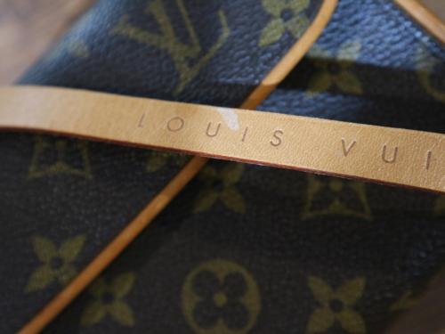 LOUIS VUITTON 　のルイ ヴィトン　