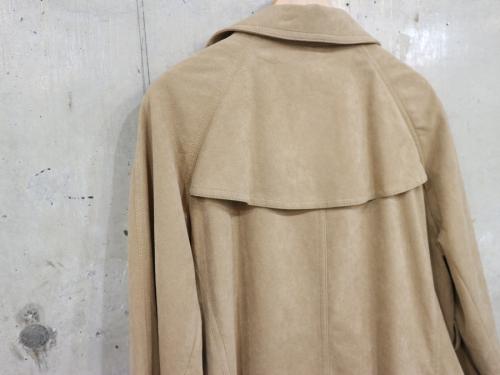 クリスチャン・オジャールのエコスウェードトレンチコート