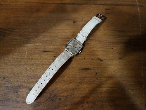 ビジネスアイテムのOMEGA