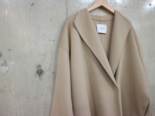 フェミニンブランドのURBAN RESEARCH DOORS