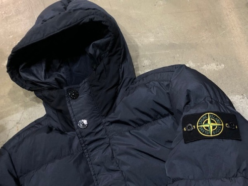 メンズのトップス