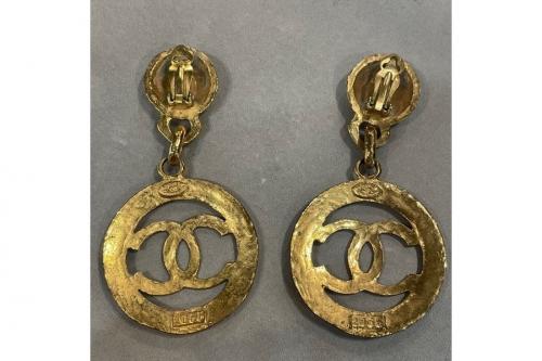 シャネルのイヤリング