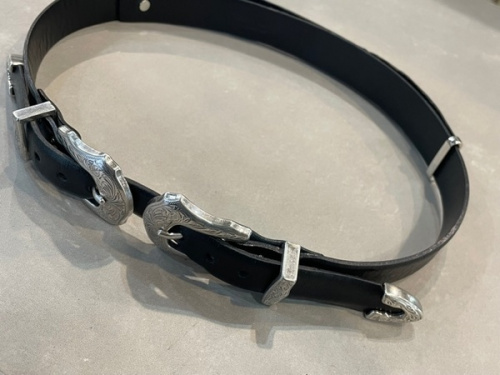 ドメスティックブランドのTOGA PULLA