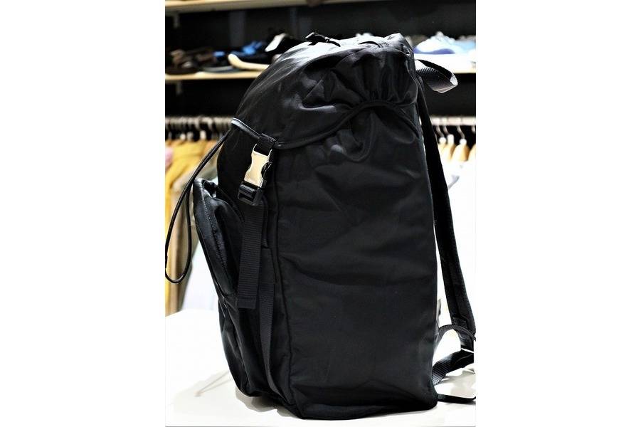 PRADA メンズリュックVZ0060