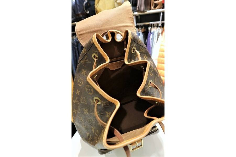 LOUIS VUITTONのモンスリMMリュックサックが入荷!![2018.10.24 LOUIS VUITTONのモンスリMMリュックサックが入荷!![2018.10.24