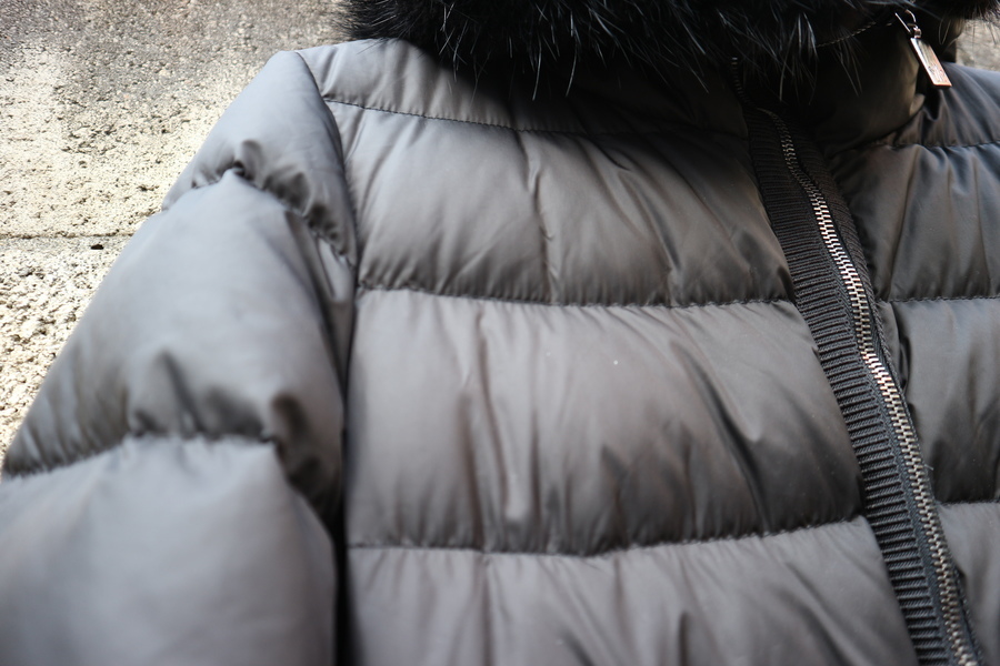 MONCLER/モンクレール】ファー付ダウンコートが入荷致しました MONCLER/モンクレール】ファー付ダウンコートが入荷致しました