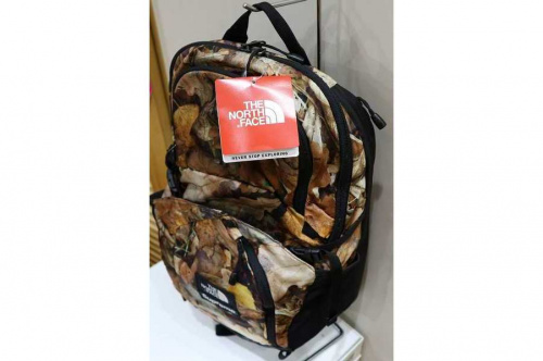 【期間限定値下げ】Supreme Northface バッグ　枯葉 楽天市場】SUPREME(シュプリーム) 16AW ×THE NORTH FACE Roo II