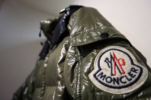 MONCLERのダウン