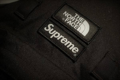 シュプリームのノースフェイス