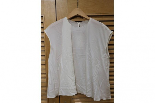 買取入荷のキャリアファッション