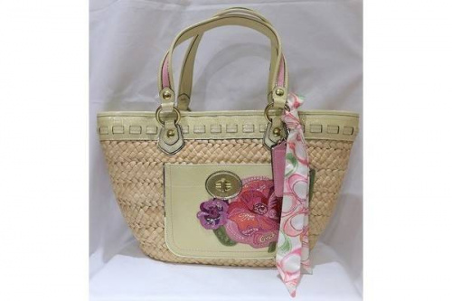 ラグジュアリーブランドのコーチ