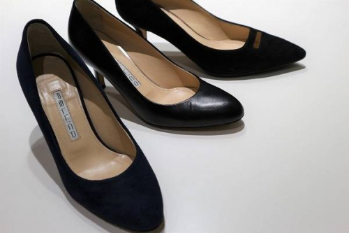 買取入荷のキャリアファッション